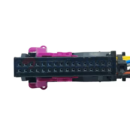 Waterproof Wire Connector Cable Harness Automotive Enclosure Connector for Volkswagen Audi 32pin Female 1719057-3